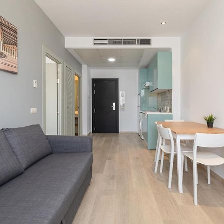 Apartment With Free Parking And Pool Bormujos Eksteriør bilde