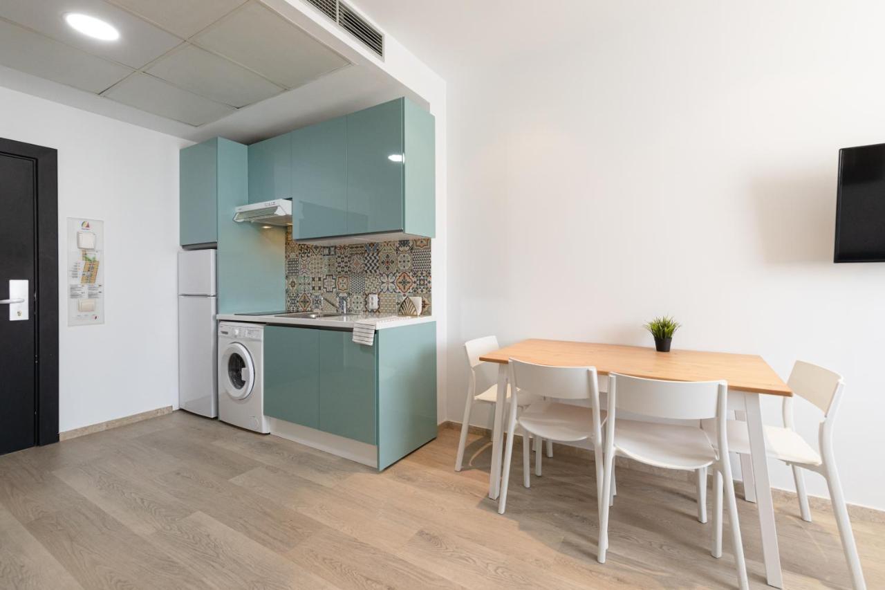 Apartment With Free Parking And Pool Bormujos Eksteriør bilde