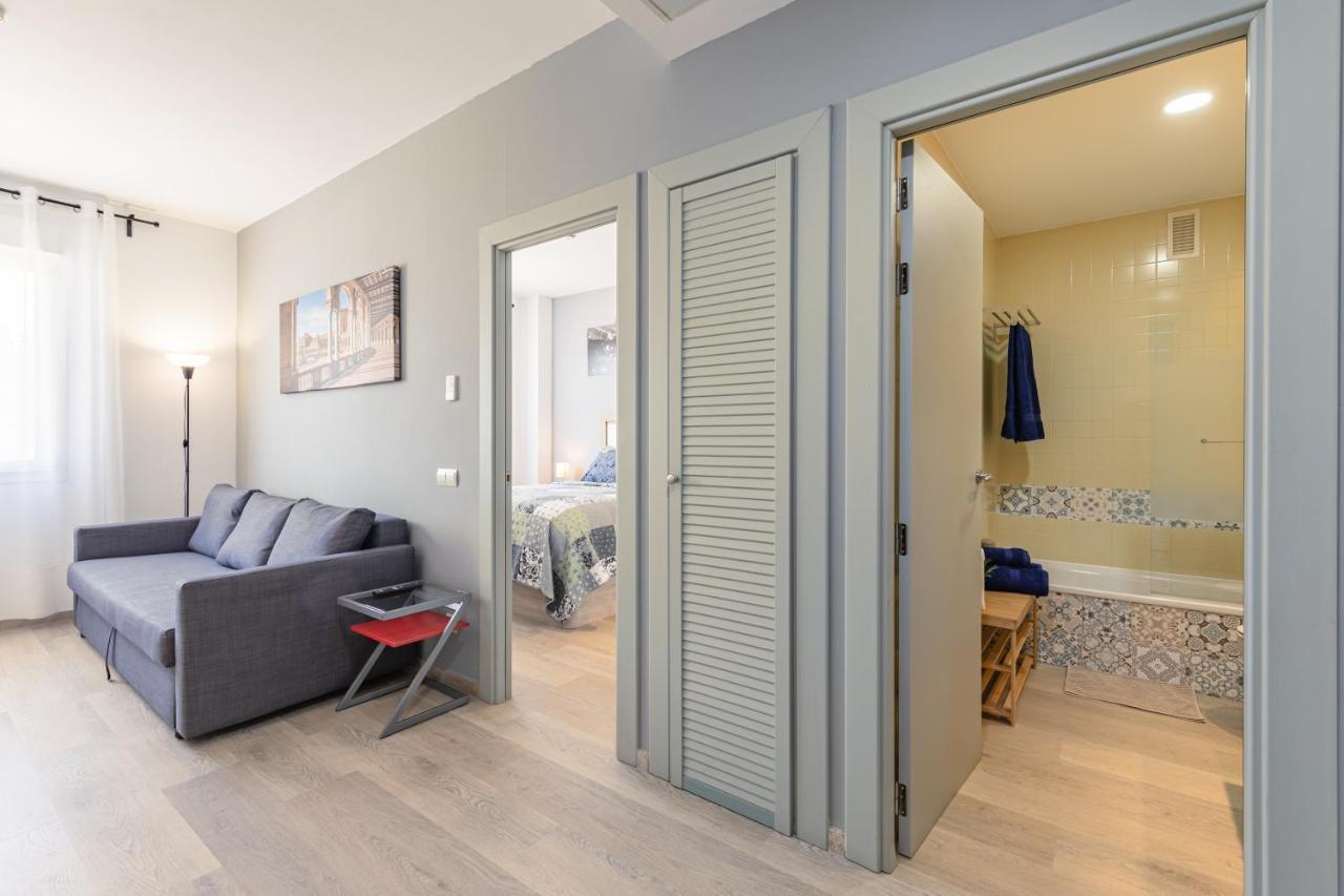 Apartment With Free Parking And Pool Bormujos Eksteriør bilde