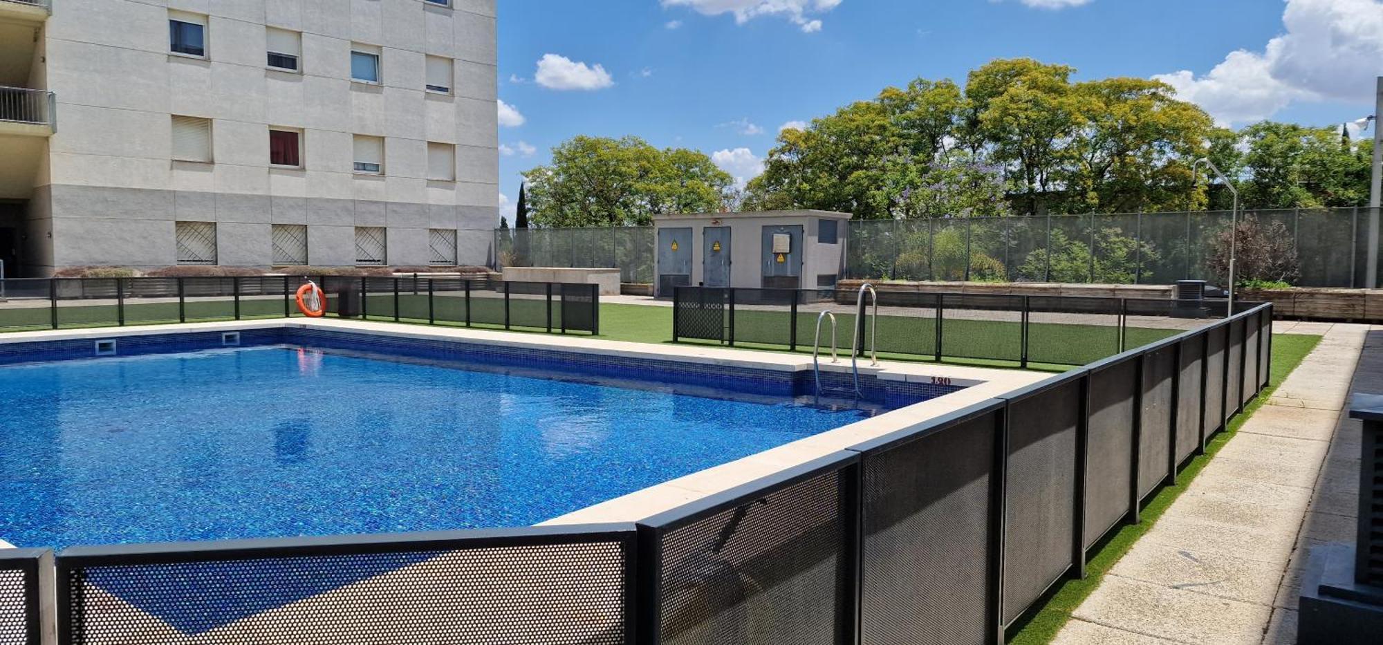 Apartment With Free Parking And Pool Bormujos Eksteriør bilde